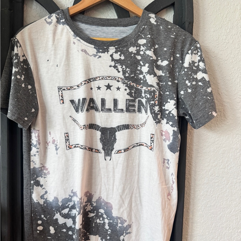 Wallen Graphic Short Sleeve Tee     (F)